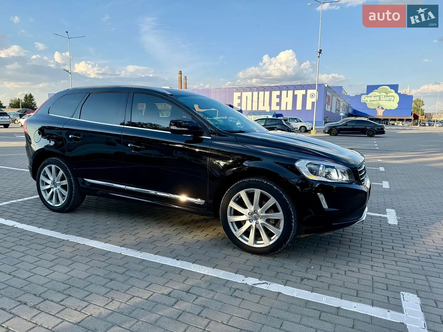 2017 Volvo XC60 - мініатюра 9