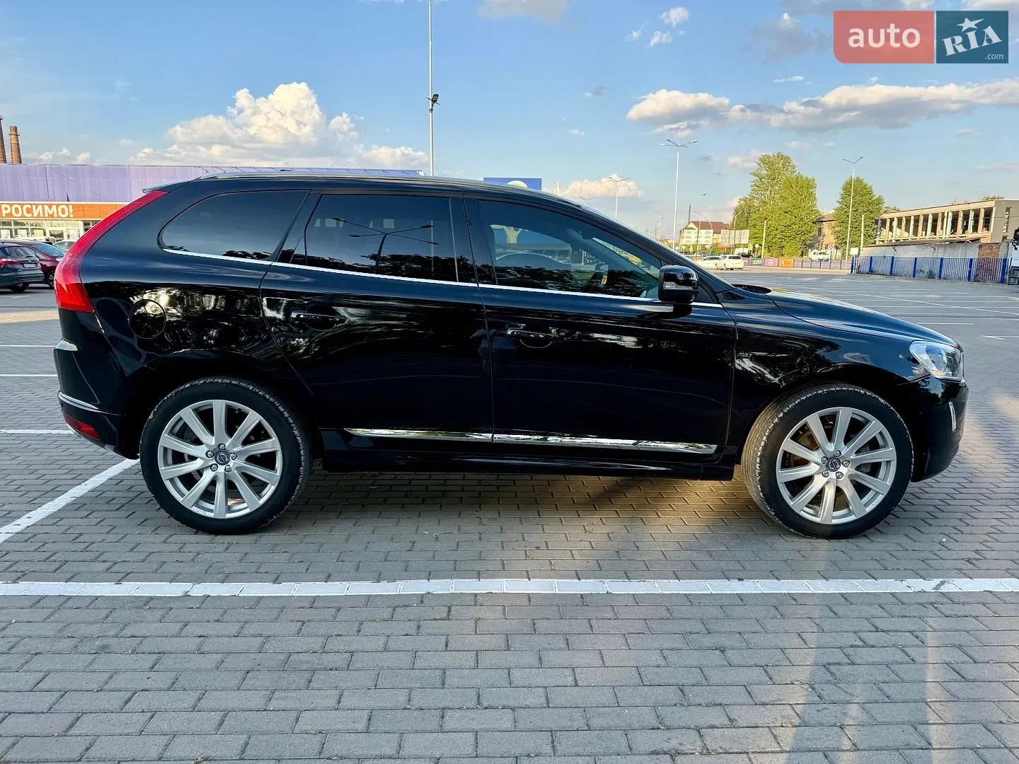 2017 Volvo XC60 - мініатюра 10
