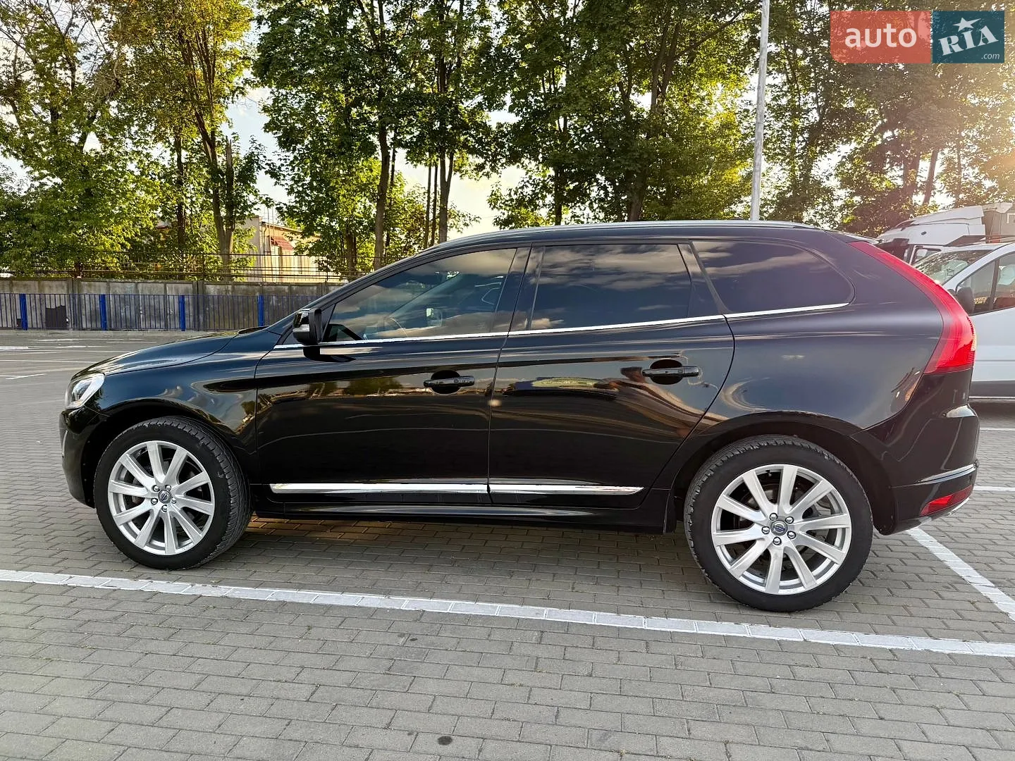 2017 Volvo XC60 - мініатюра 19