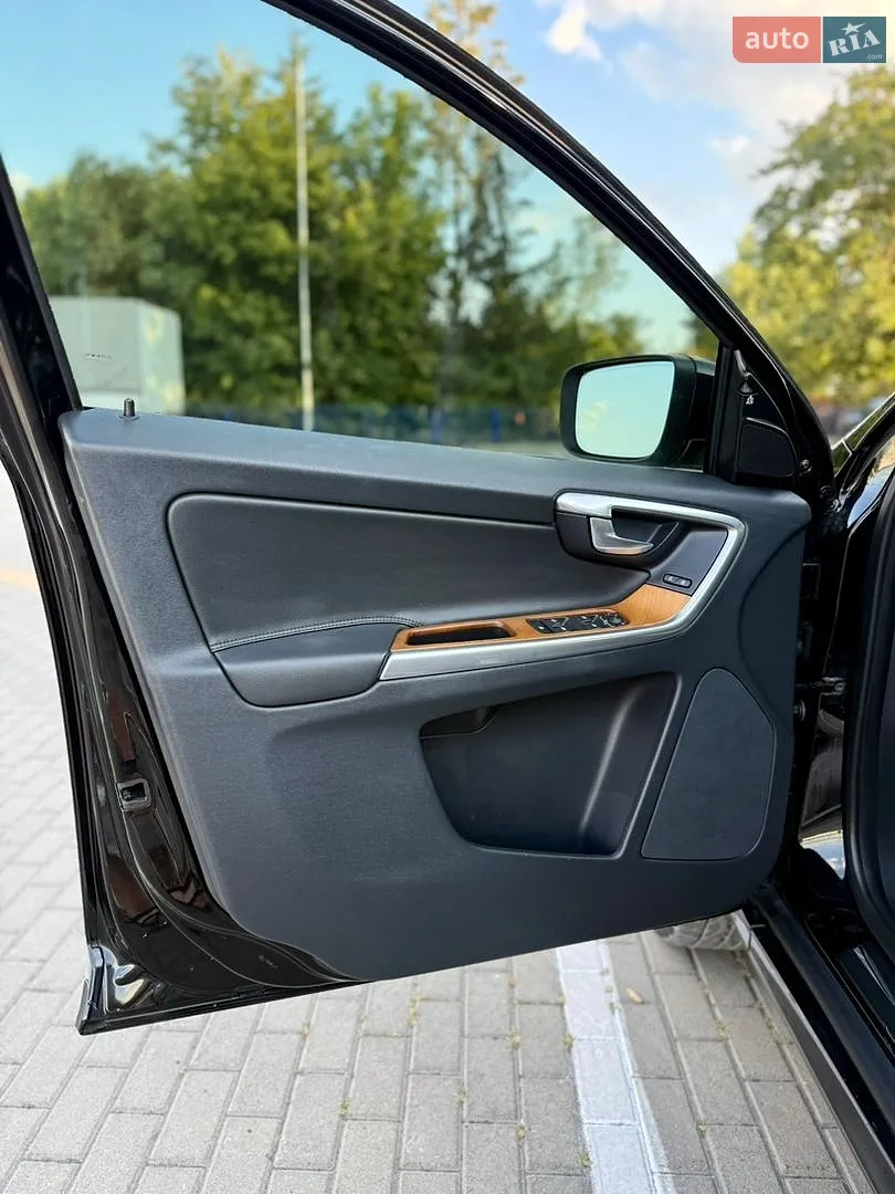 2017 Volvo XC60 - мініатюра 28