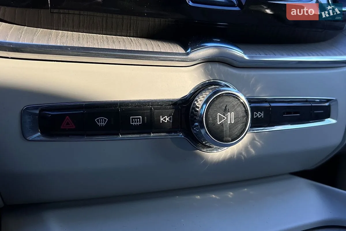 2017 Volvo XC60 - мініатюра 16