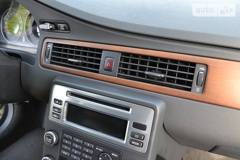 Позашляховик / Кросовер Volvo XC70 2008 в Луцьку