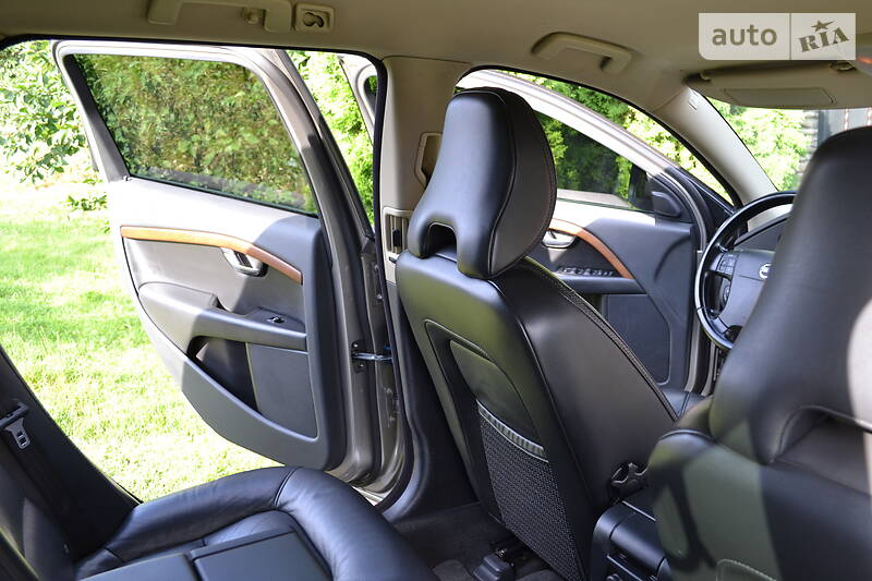 Позашляховик / Кросовер Volvo XC70 2008 в Луцьку