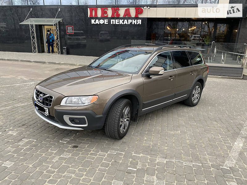 Универсал Volvo XC70 2011 в Львове