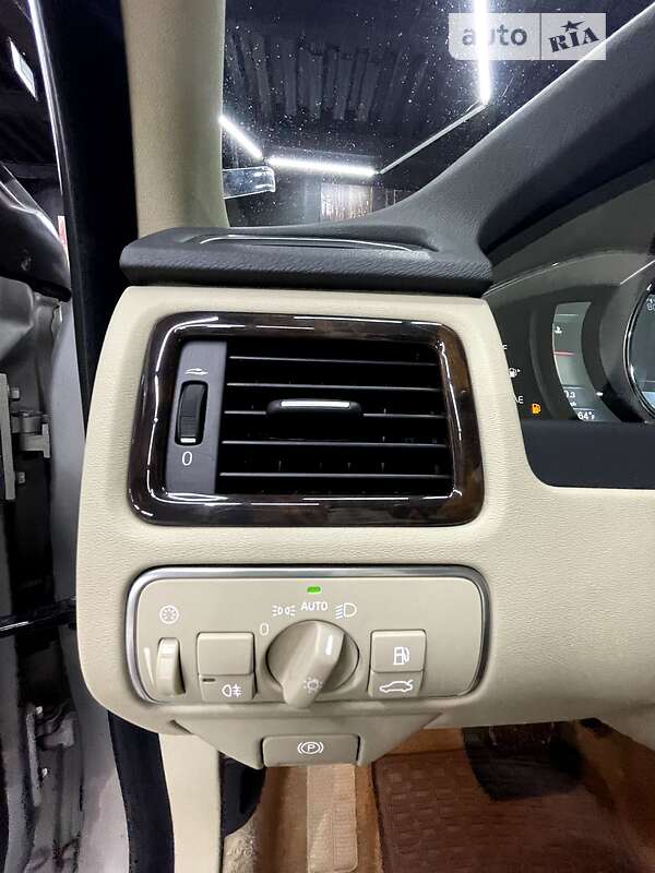 Универсал Volvo XC70 2014 в Хмельницком