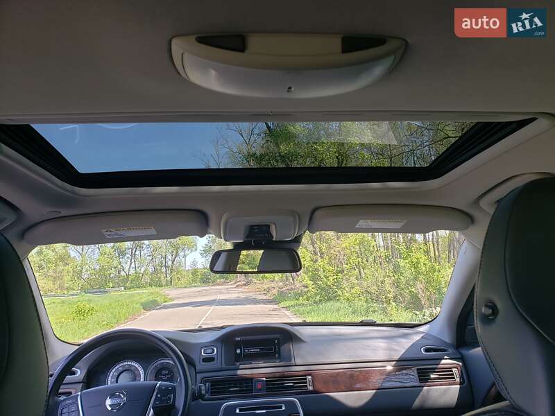 Универсал Volvo XC70 2013 в Киеве