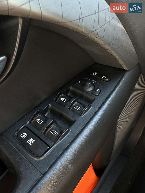 Универсал Volvo XC70 2008 в Луцке