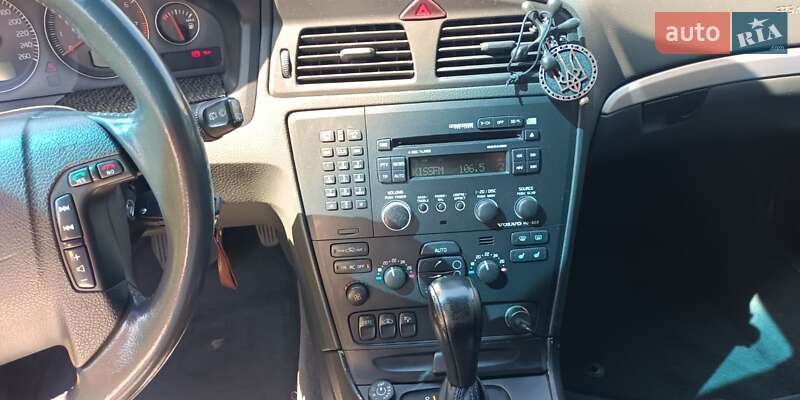 Універсал Volvo XC70 2004 в Києві фото 5 Універсал Volvo XC70 2004 в Києві