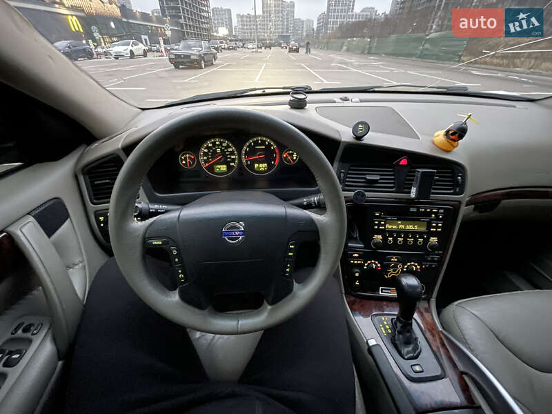 Универсал Volvo XC70 2006 в Киеве