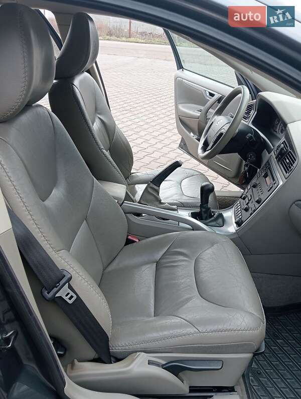 Универсал Volvo XC70 2005 в Раздельной фото 5 Универсал Volvo XC70 2005 в Раздельной