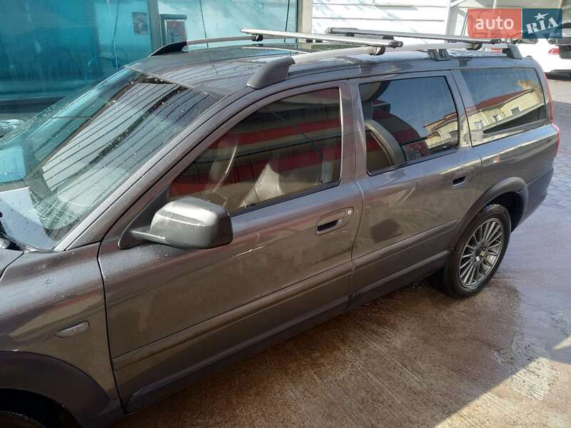 Универсал Volvo XC70 2006 в Киеве