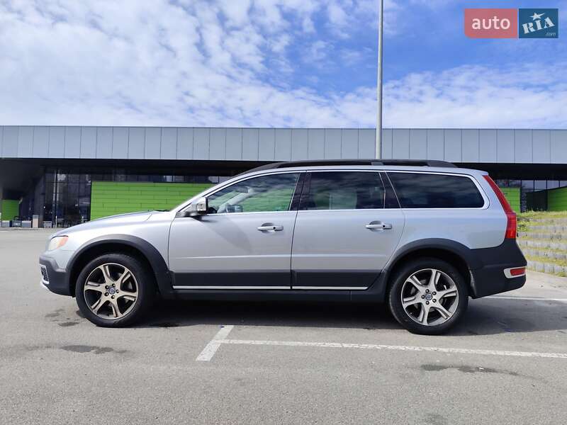 Универсал Volvo XC70 2013 в Киеве