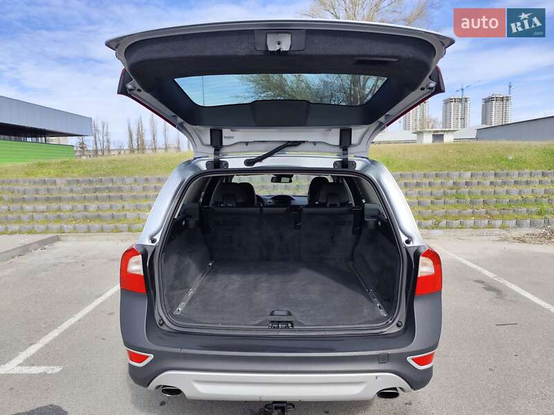 Универсал Volvo XC70 2013 в Киеве