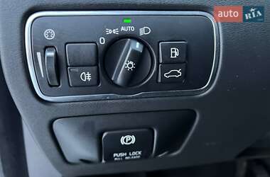 Универсал Volvo XC70 2014 в 