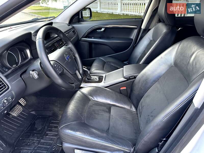 Универсал Volvo XC70 2016 в Радивилове