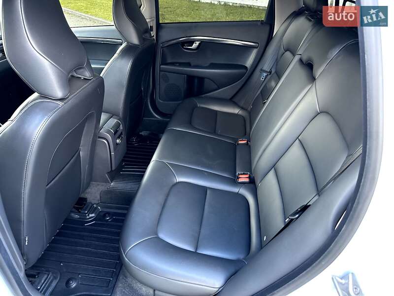 Универсал Volvo XC70 2016 в Радивилове