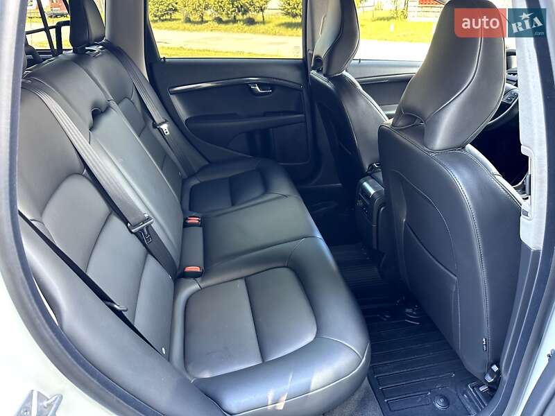 Универсал Volvo XC70 2016 в Радивилове