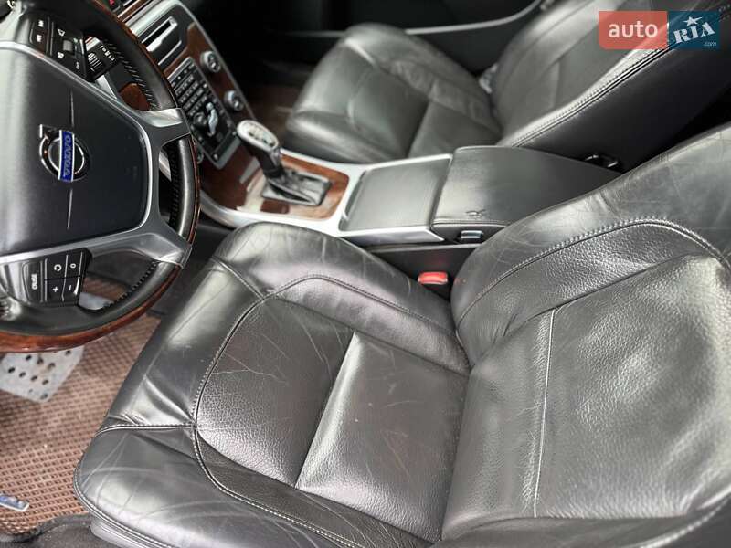 Універсал Volvo XC70 2012 в Ставищі