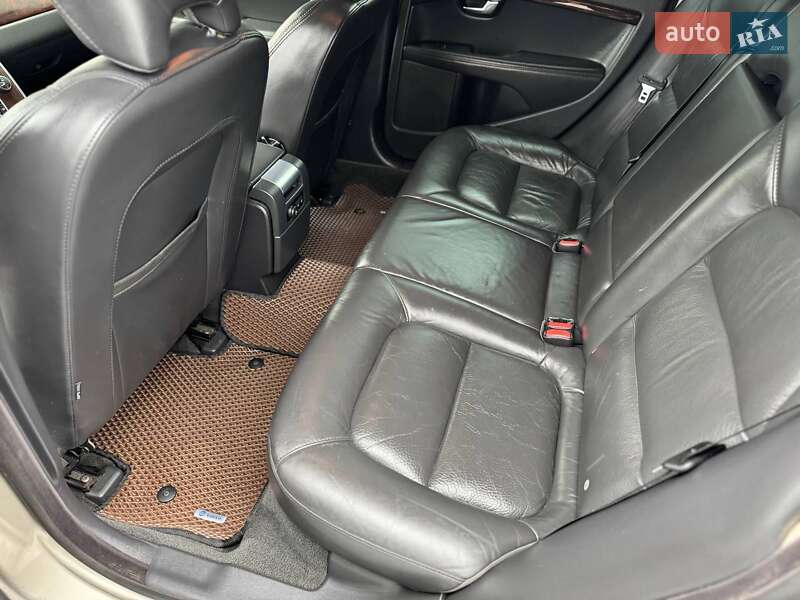 Універсал Volvo XC70 2012 в Ставищі