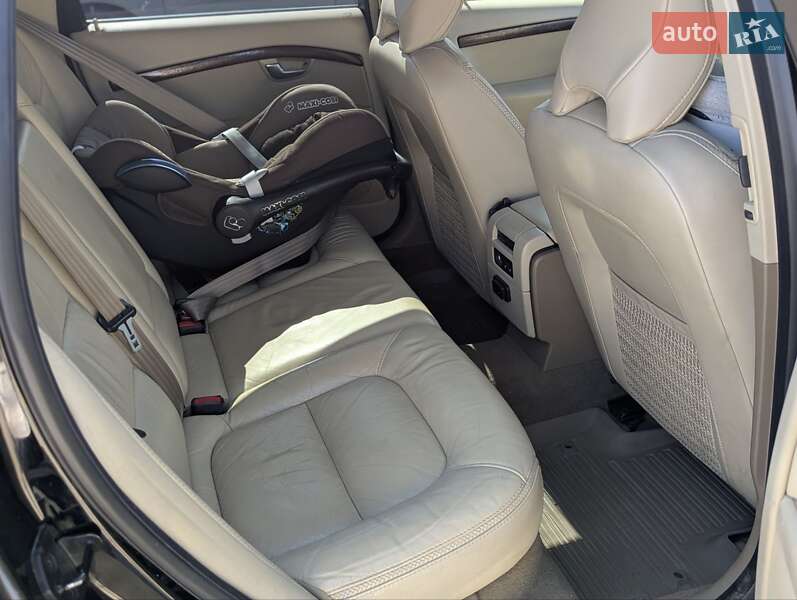 Универсал Volvo XC70 2010 в Ивано-Франковске