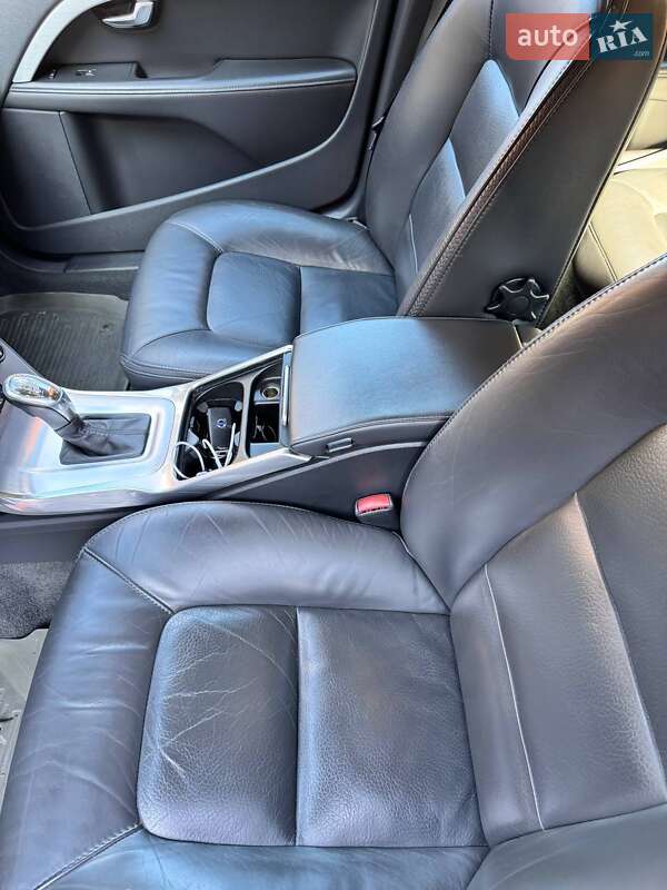 Универсал Volvo XC70 2013 в Звягеле