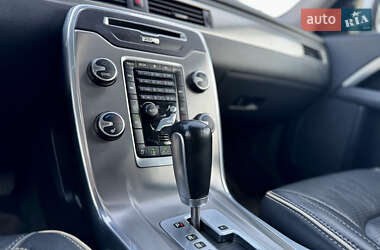 Универсал Volvo XC70 2011 в 