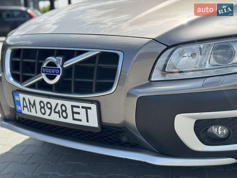 Универсал Volvo XC70 2010 в Житомире