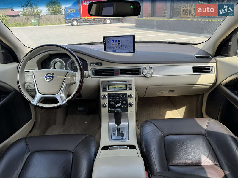 Универсал Volvo XC70 2010 в Житомире