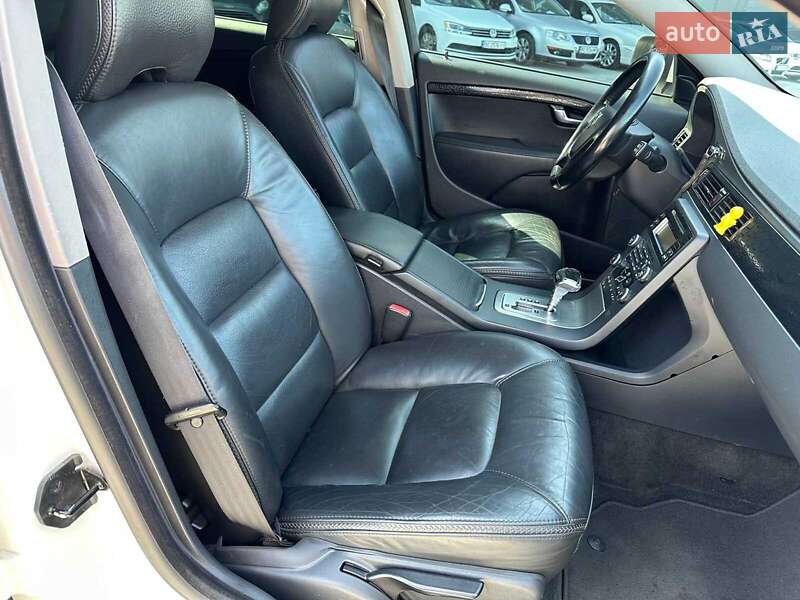 Универсал Volvo XC70 2010 в Львове