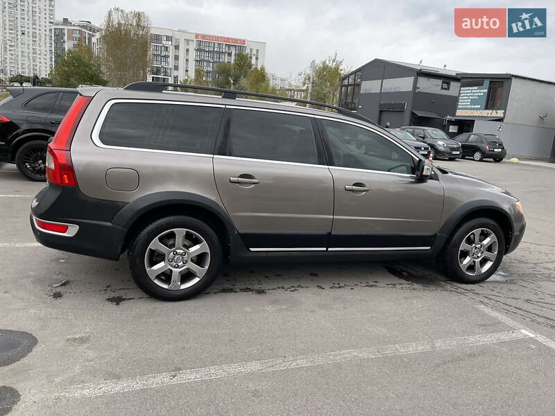 Универсал Volvo XC70 2011 в Киеве