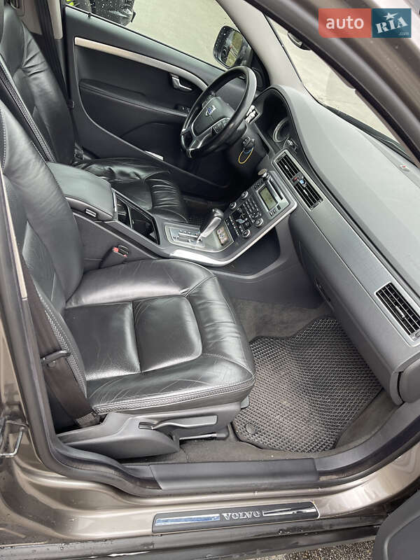 Универсал Volvo XC70 2011 в Киеве