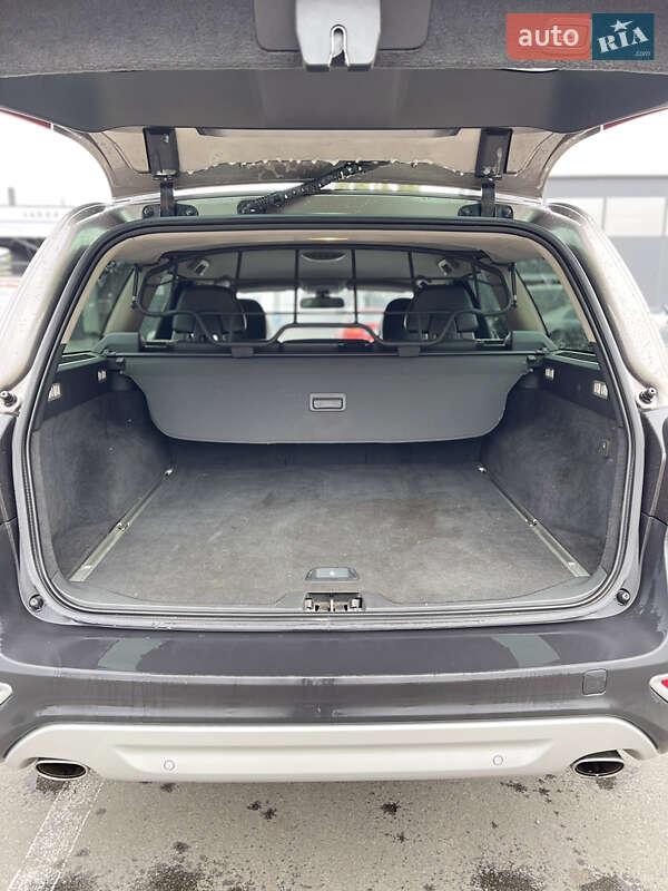 Универсал Volvo XC70 2011 в Киеве
