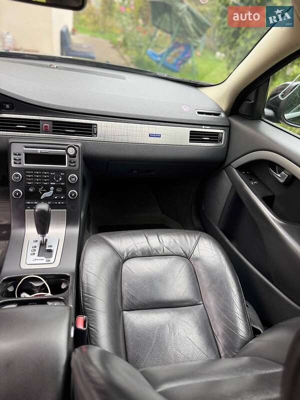 Универсал Volvo XC70 2008 в Киеве