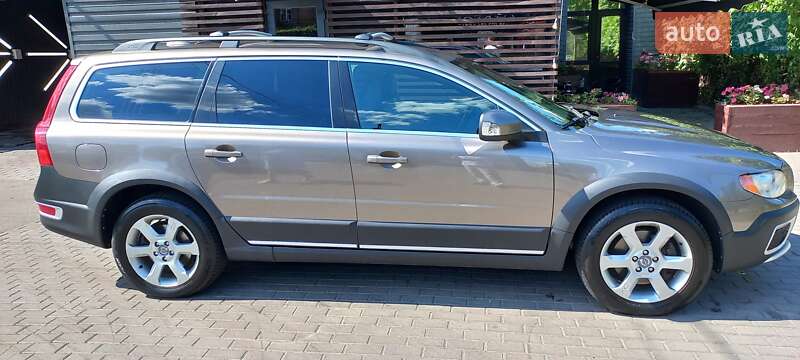 Универсал Volvo XC70 2008 в Киеве