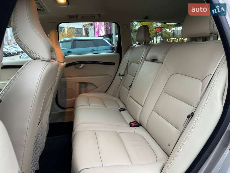Універсал Volvo XC70 2014 в Києві фото 9 Універсал Volvo XC70 2014 в Києві