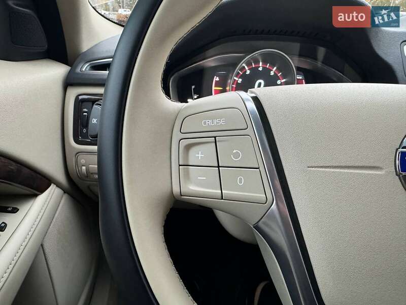 Універсал Volvo XC70 2014 в Києві фото 17 Універсал Volvo XC70 2014 в Києві