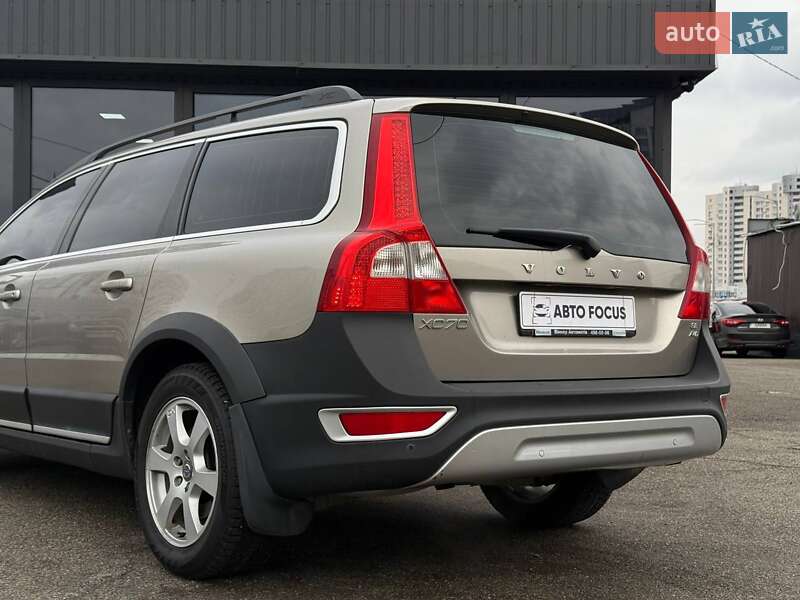 Універсал Volvo XC70 2008 в Києві