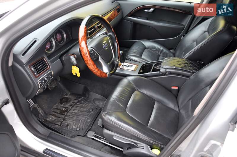 Універсал Volvo XC70 2010 в Львові