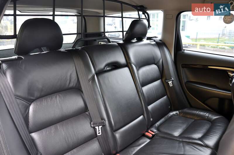 Універсал Volvo XC70 2010 в Львові