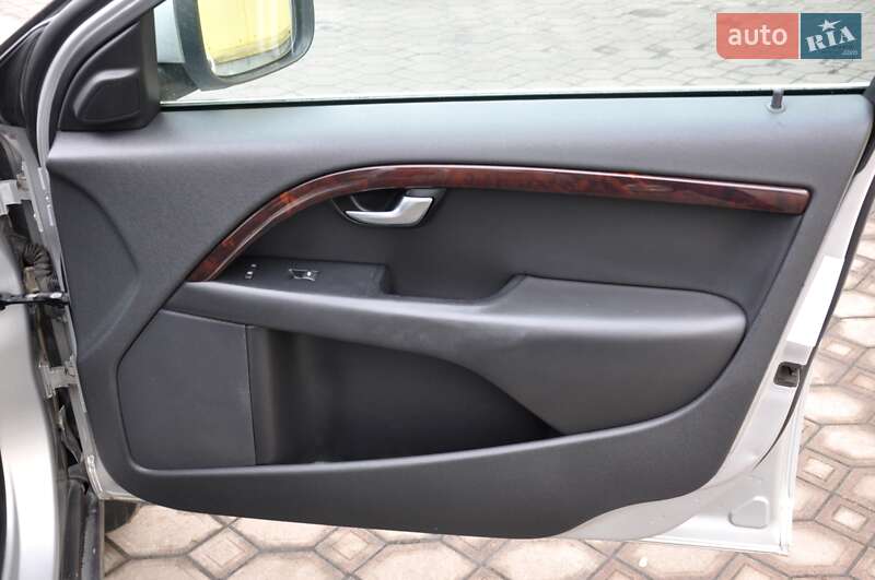 Універсал Volvo XC70 2010 в Львові