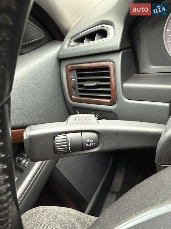 Універсал Volvo XC70 2012 в Сумах фото 29 Універсал Volvo XC70 2012 в Сумах
