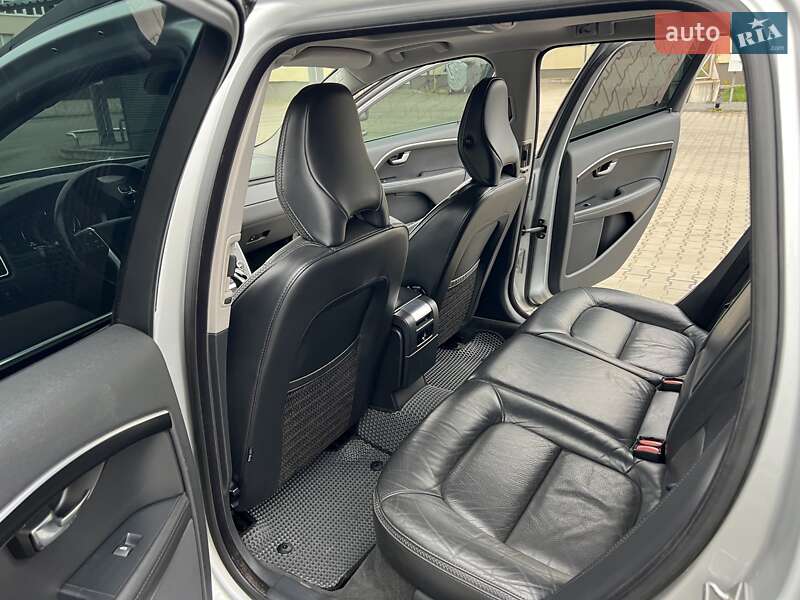 Універсал Volvo XC70 2013 в Луцьку