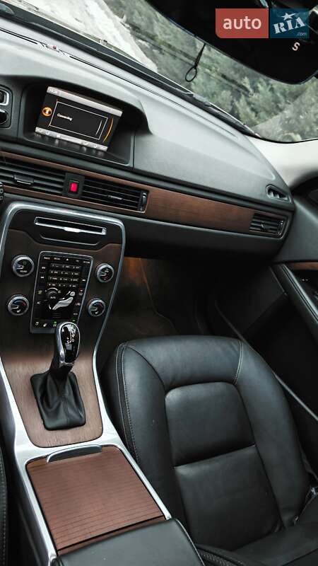 Универсал Volvo XC70 2015 в Могилев-Подольске фото 34 Универсал Volvo XC70 2015 в Могилев-Подольске