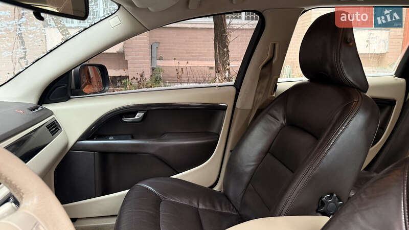 Универсал Volvo XC70 2007 в Киеве