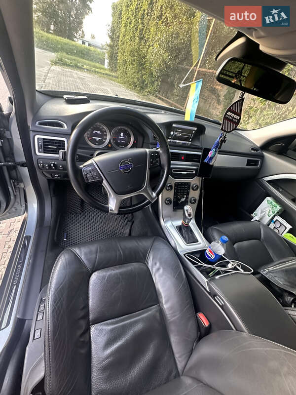 Универсал Volvo XC70 2013 в Киеве