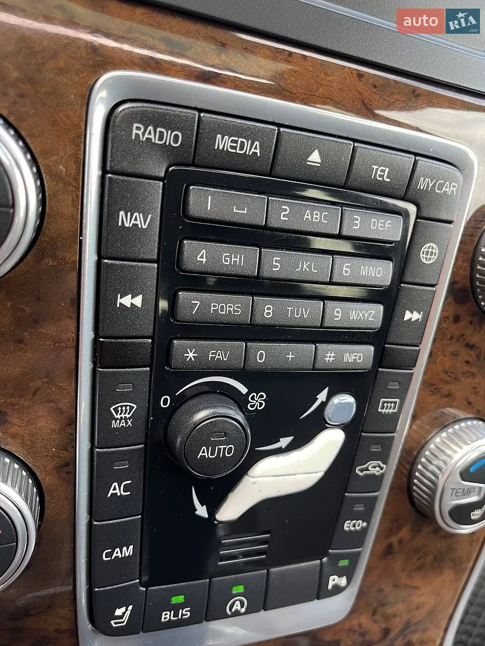 2015 Volvo XC70 - мініатюра 42