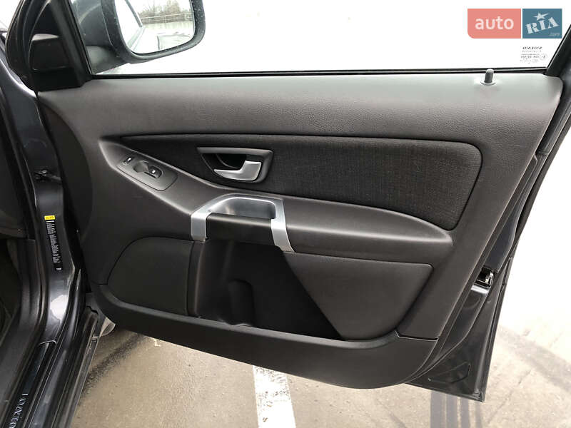 Позашляховик / Кросовер Volvo XC90 2009 в Києві фото 24 Позашляховик / Кросовер Volvo XC90 2009 в Києві