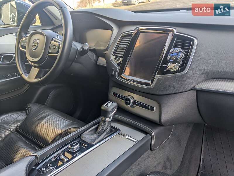 Внедорожник / Кроссовер Volvo XC90 2016 в Снятине