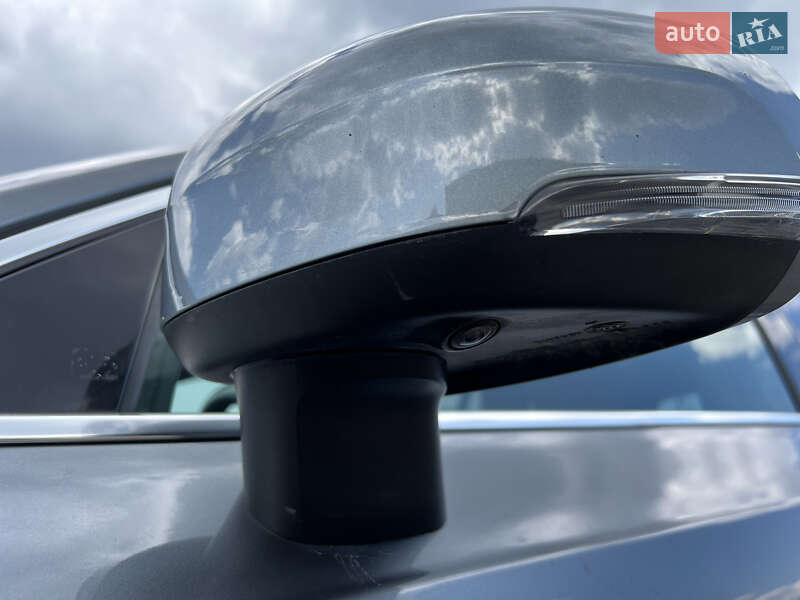 Позашляховик / Кросовер Volvo XC90 2017 в Києві