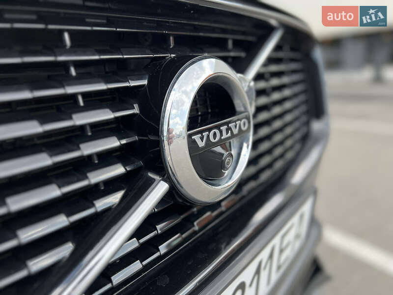 Позашляховик / Кросовер Volvo XC90 2017 в Києві